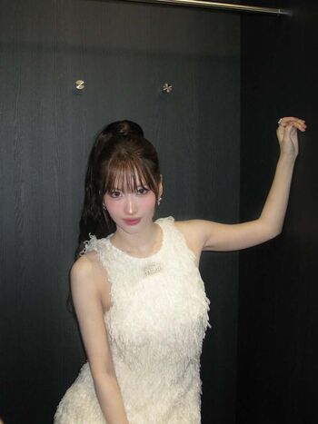 Hirai Momo