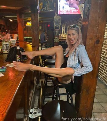 Holly Hotwife