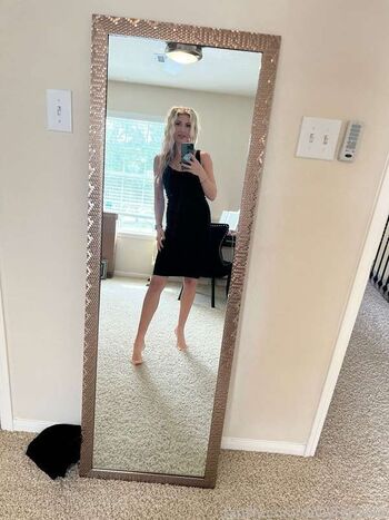 Holly Hotwife