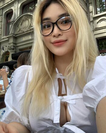 holly_shu_