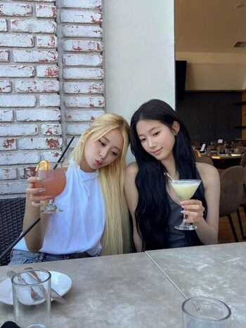 Huh Yunjin 허윤진