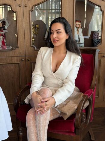 ileyna Savuk
