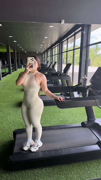 Isabella Mendoza