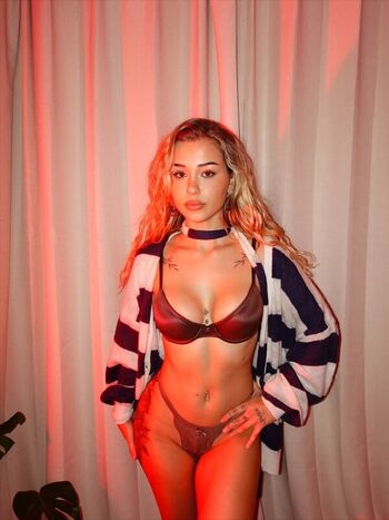 Isabella Urbzz