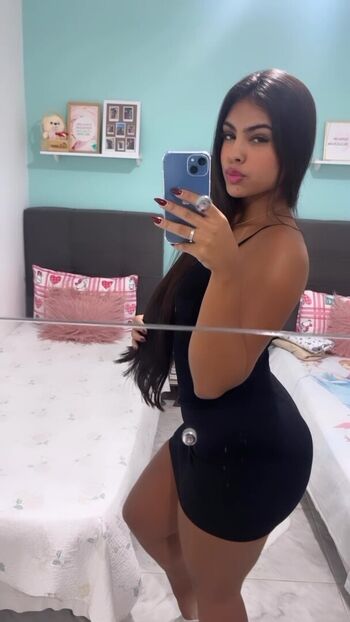 Isadora Nobrega
