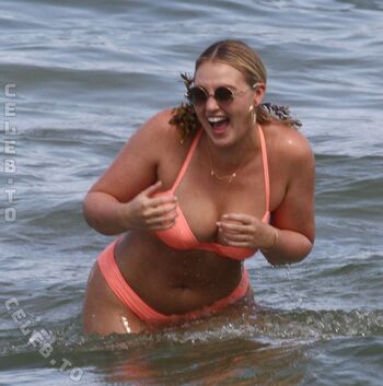 Iskra Lawrence