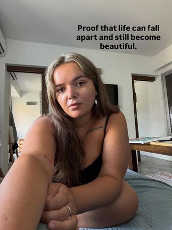 Issy Vine