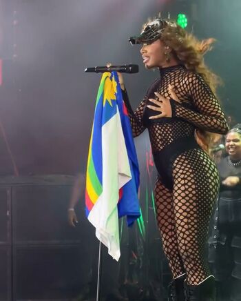 Iza Cantora