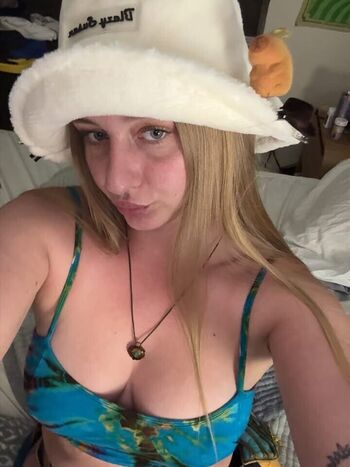 izzybizzybelle