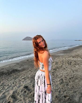 Jasmin Cyano