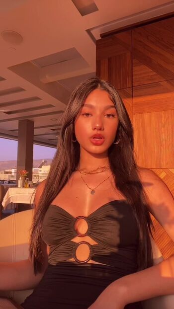 jasmine_enriquez