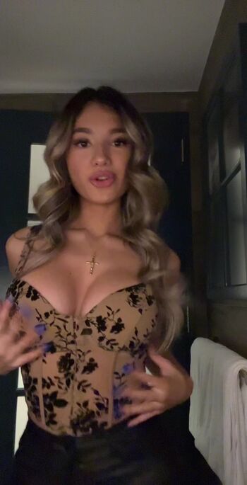 jasmine_enriquez