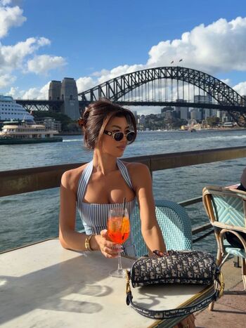 Jenn Lee / Jennifer Lee / jennleezy