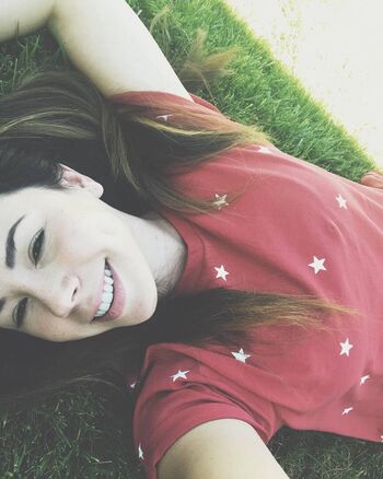 Jillian Rose Reed