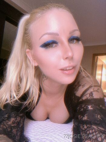 Josie Peach