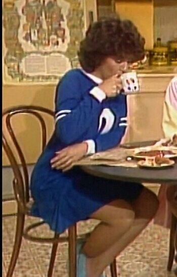 Joyce Dewitt