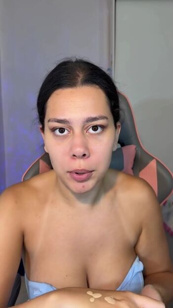 Julia Alvarenga
