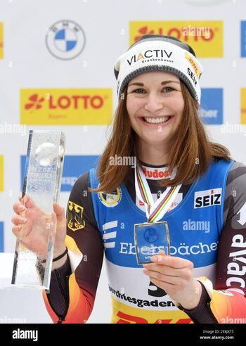 Julia Taubitz