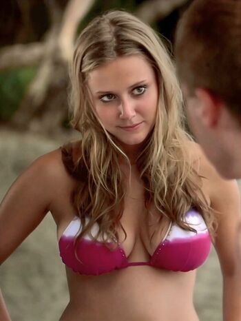 Julianna Guill