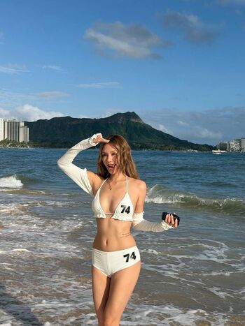 Kathy Zheng