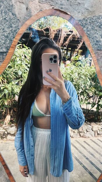 Kaylane Flores