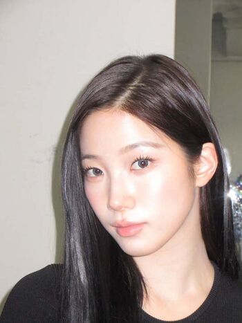 Kazuha Nakamura 中村 一葉