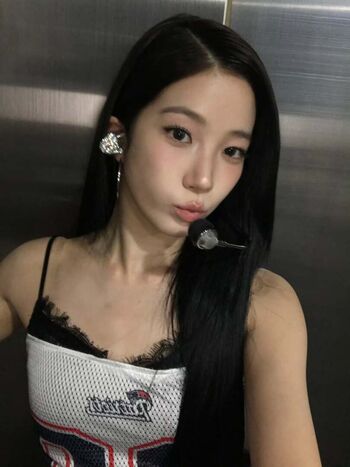 Kazuha Nakamura 中村 一葉