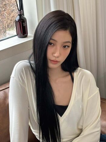 Kazuha Nakamura 中村 一葉