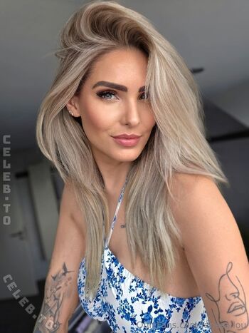 Larissa Lou