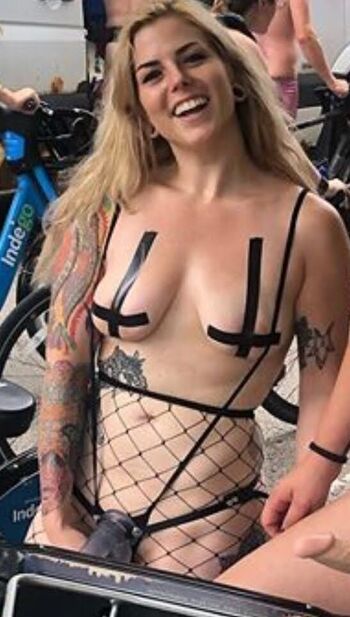 Laura Dahl