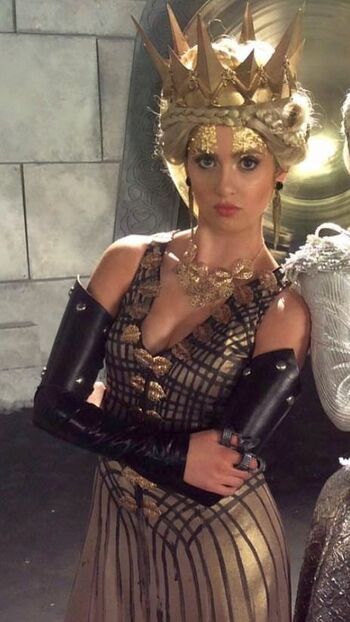 Laura Marano