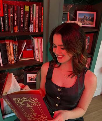 Laura Marano