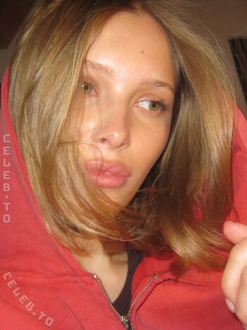 Laura Oganessian