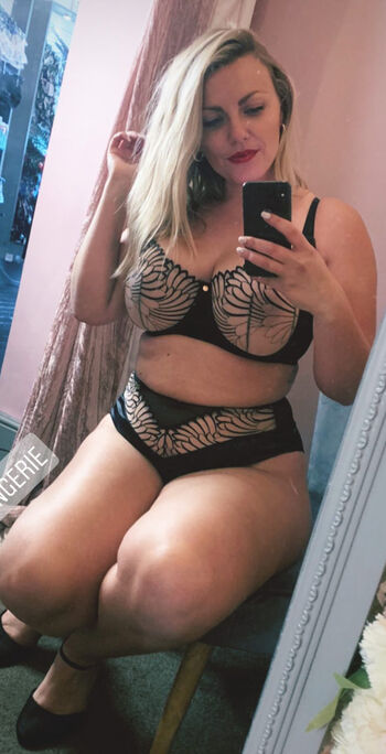 lauracurvemodel