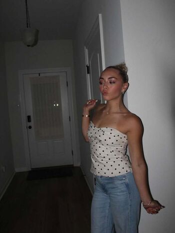 Leah G Miller