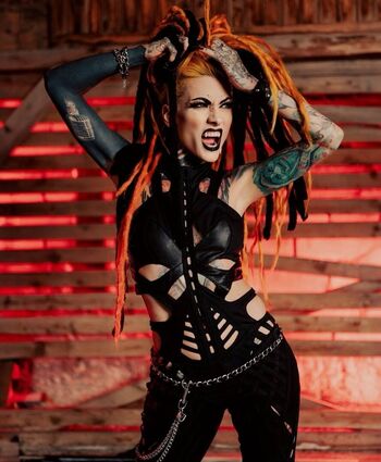 Lena Scissorhands