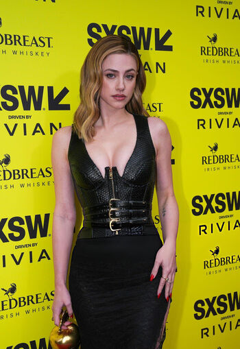 Lili Reinhart
