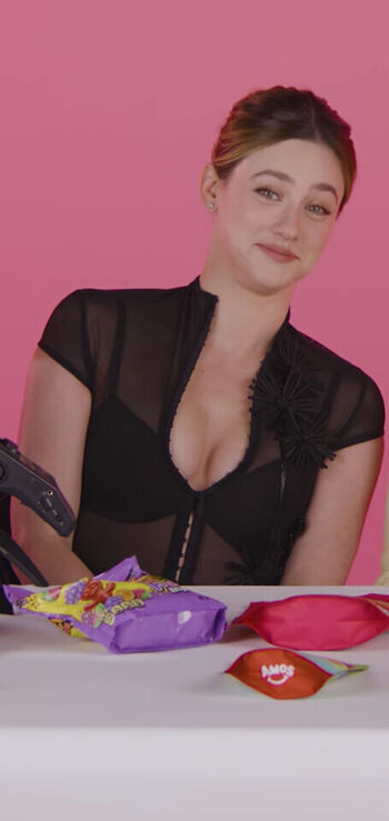 Lili Reinhart