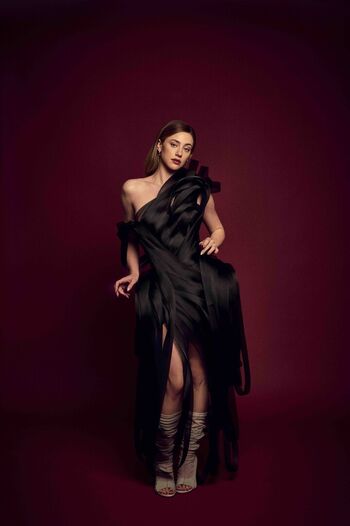 Lili Reinhart