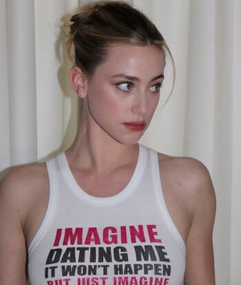 Lili Reinhart