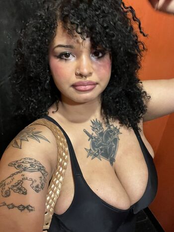 Lipglossdollqueen