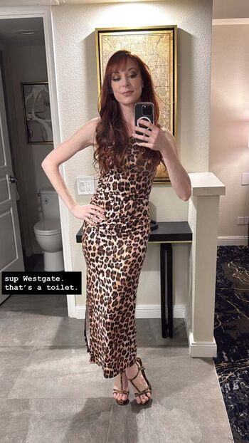 Lisa Foiles