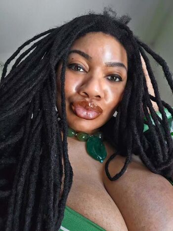 LockedHoneyPrincess