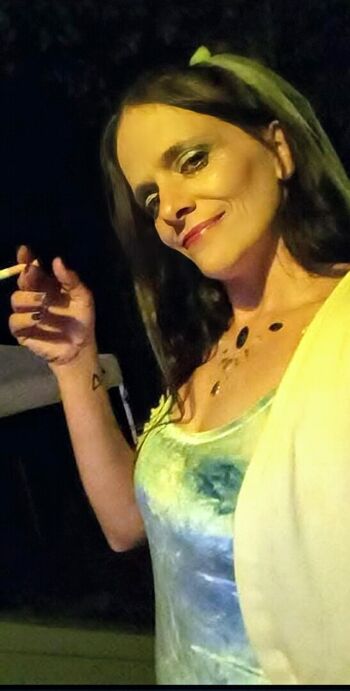 Lori Lee