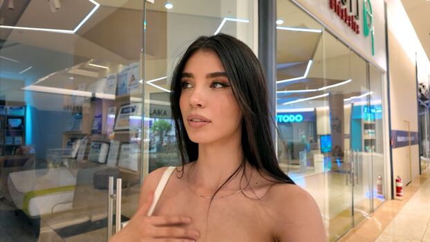 Luisa Valencia