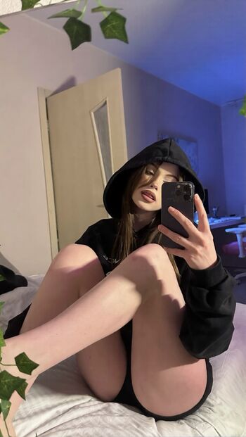 lushlexi2277
