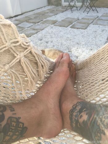male_feet_uk