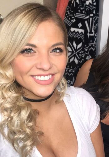McKenna DeMoe