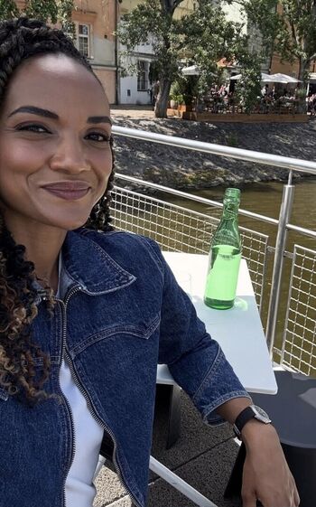 Mekia Cox