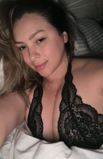 Miabellydancerofficial
